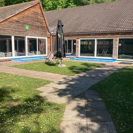 Chalet Sequoia 138 Nature, Piscine Et Chien Bienvenu A Durbuy